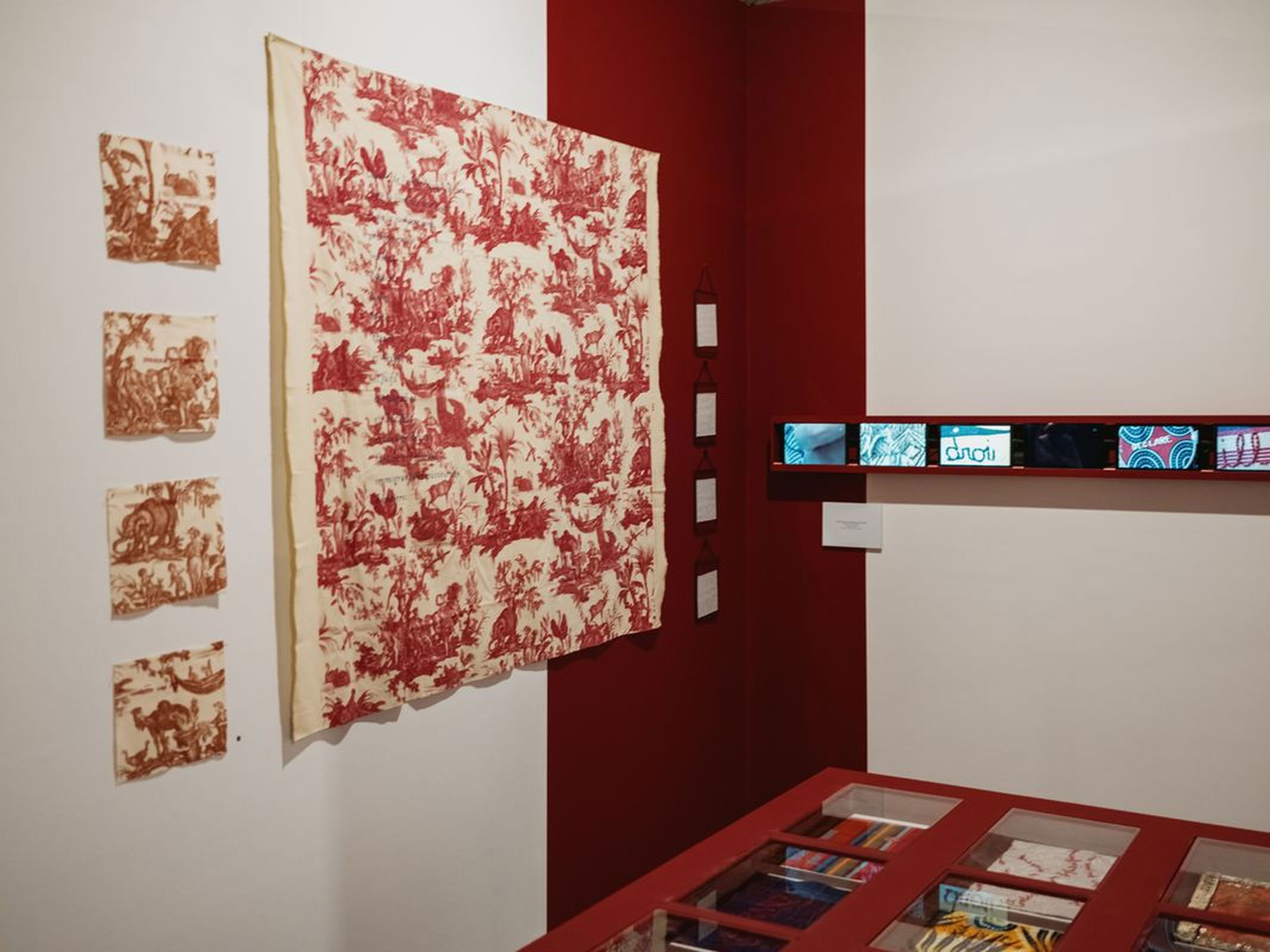 Broder Déborder - Exposition - 14 mars 2024 - Maison Folie de Wazemmes - Lille — At the Maison Folie Wazemmes, filmmaker Dominique Cabrera showcases a collective exhibition \Broder Déborder - Women… - Image 12