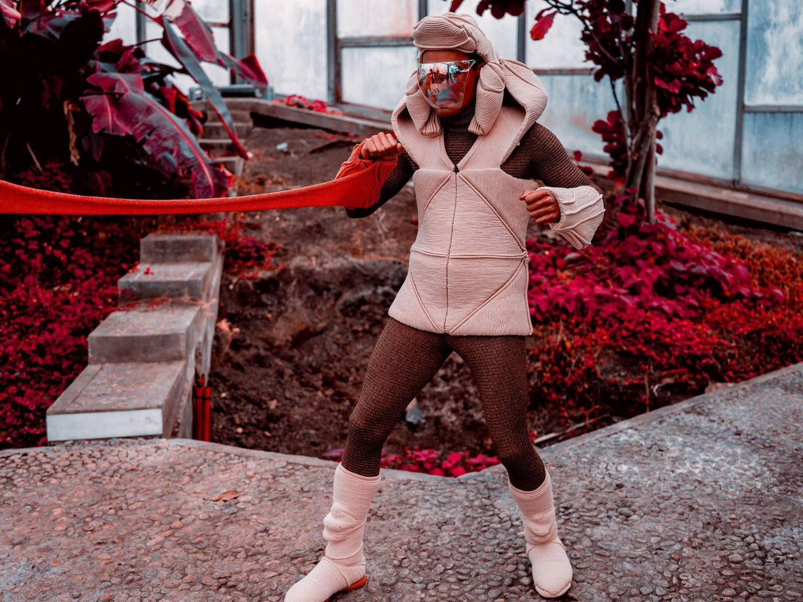 For a new collaboration with Xavier Brisoux , Mathieu Drouet chose the equatorial greenhouse at the Jardin des Plantes in Lille, designed by architect Jean-Pierre Secq, as the set… - Image 2