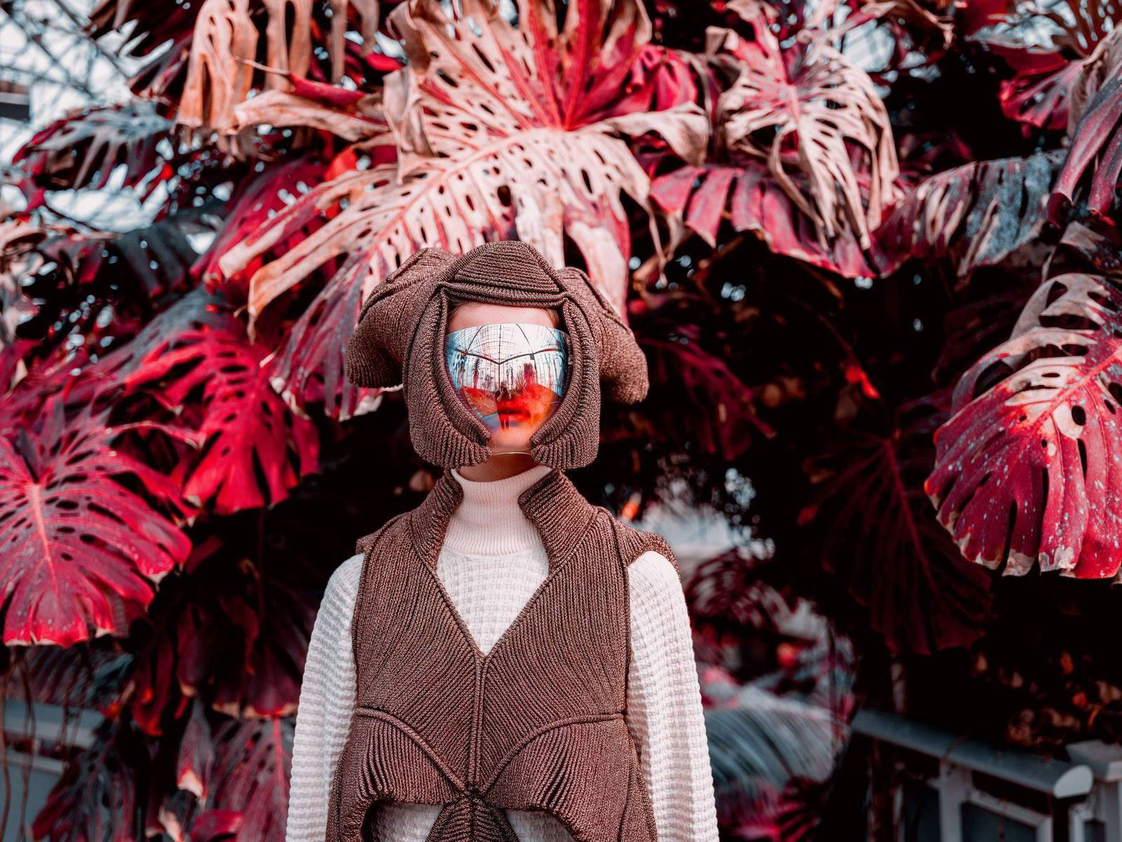 For a new collaboration with Xavier Brisoux , Mathieu Drouet chose the equatorial greenhouse at the Jardin des Plantes in Lille, designed by architect Jean-Pierre Secq, as the set… - Image 7