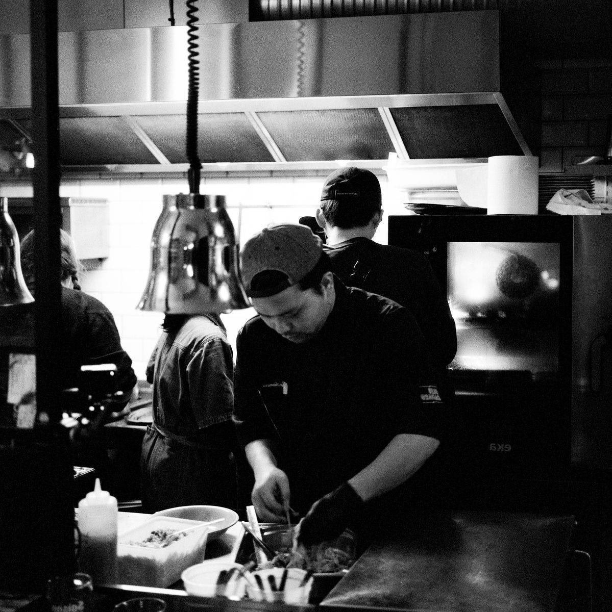 One evening when Chef Sarika Sor is invited by the Lille restaurant Bleu Canard for a four-hands dinner with Chef Ryo Nakamura , Mathieu Drouet captures the atmosphere in the dini… - Image 2