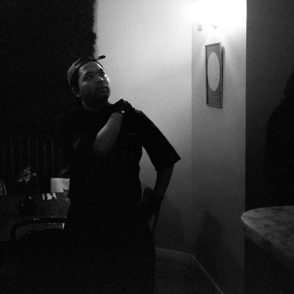 One evening when Chef Sarika Sor is invited by the Lille restaurant Bleu Canard for a four-hands dinner with Chef Ryo Nakamura , Mathieu Drouet captures the atmosphere in the dini… - Image 17