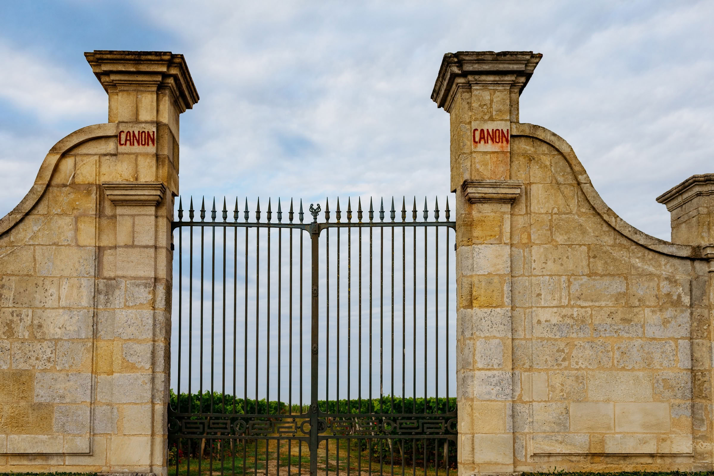 Wine estate photography: Saint Emilion - Bordeaux  - 2008. Saint Emilion represents the unique characteristics of a region's land affecting its produce. It… - Image 21