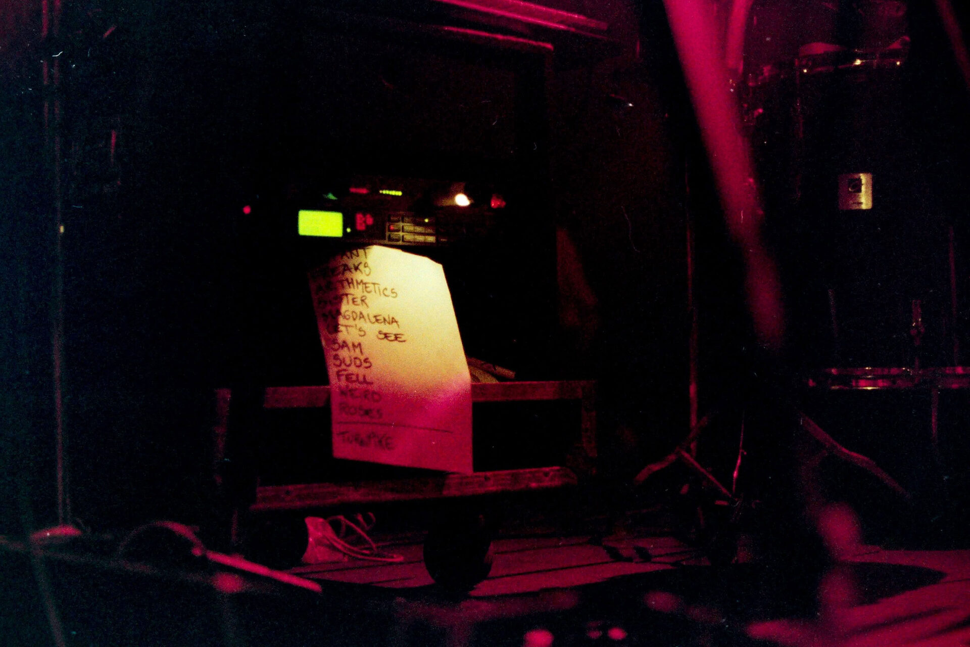 Concert photography — of dEUS — at L'Aéronef - Lille — (1999) - Image 1