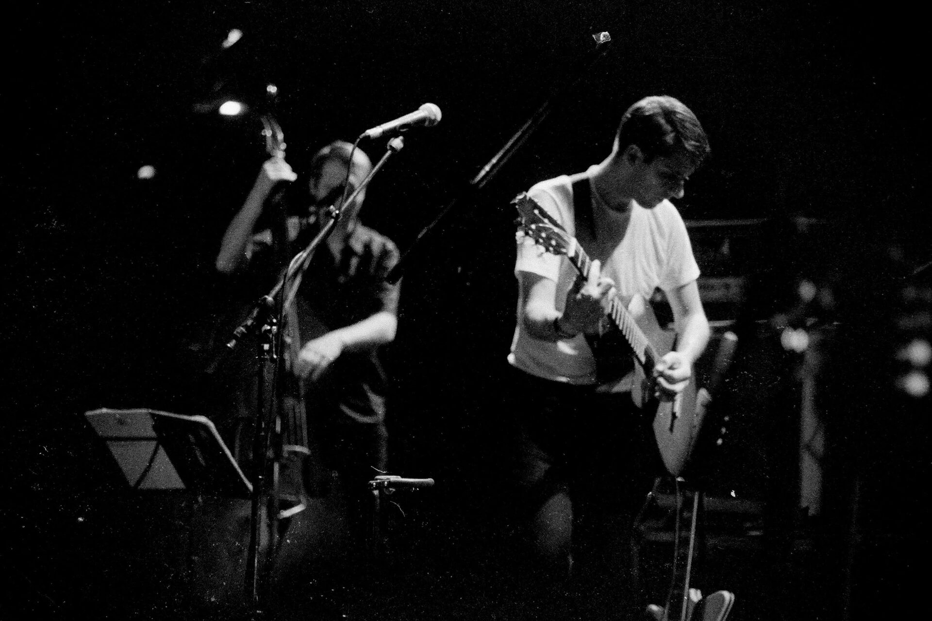 Concert photography — of Calexico — at L'Aeronef - Lille — (2000) - Image 1