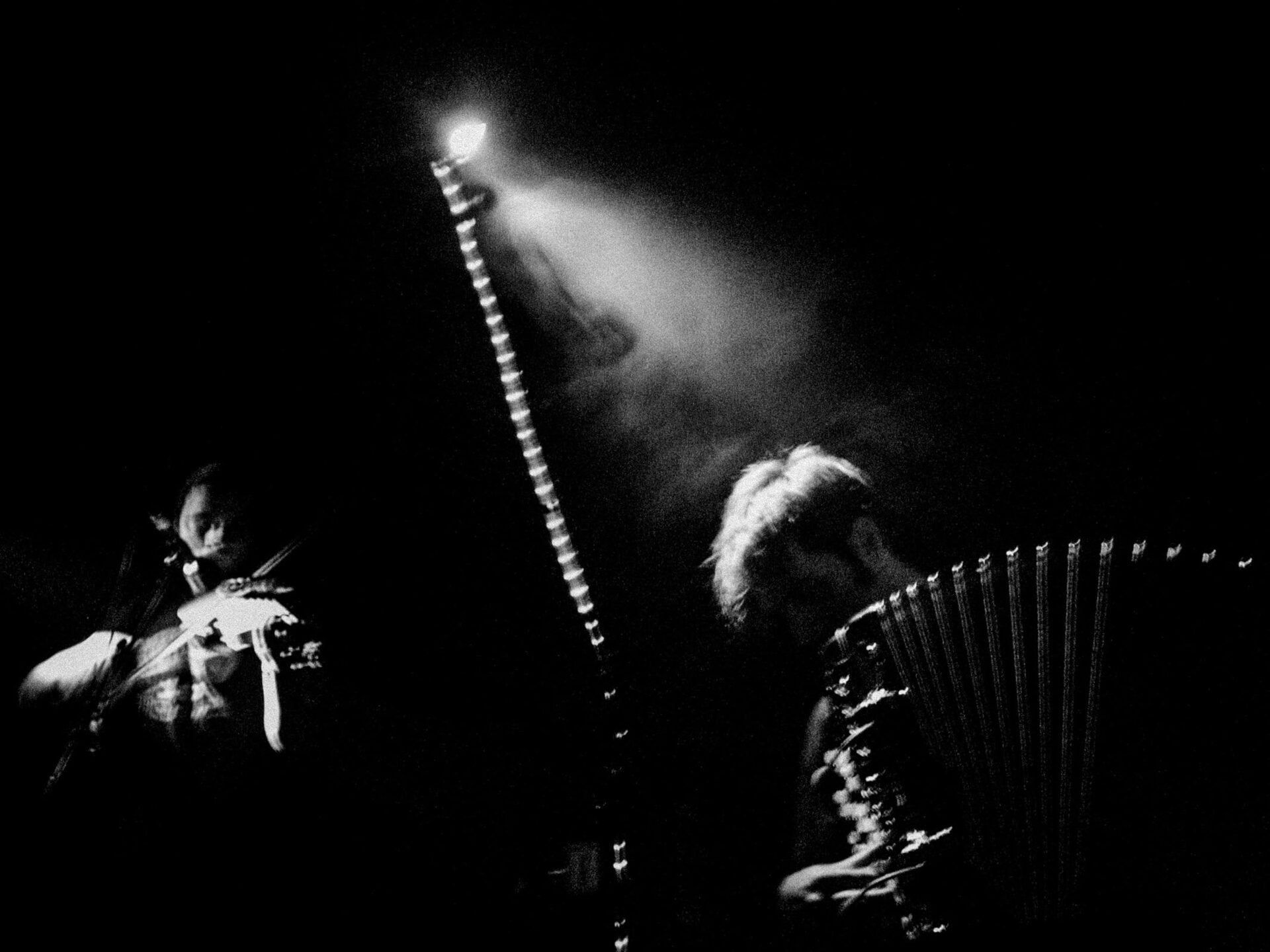 Concert photography — of DAAU — at 1er April 2004 - Le Splendid - Lille — (2023) - Image 1