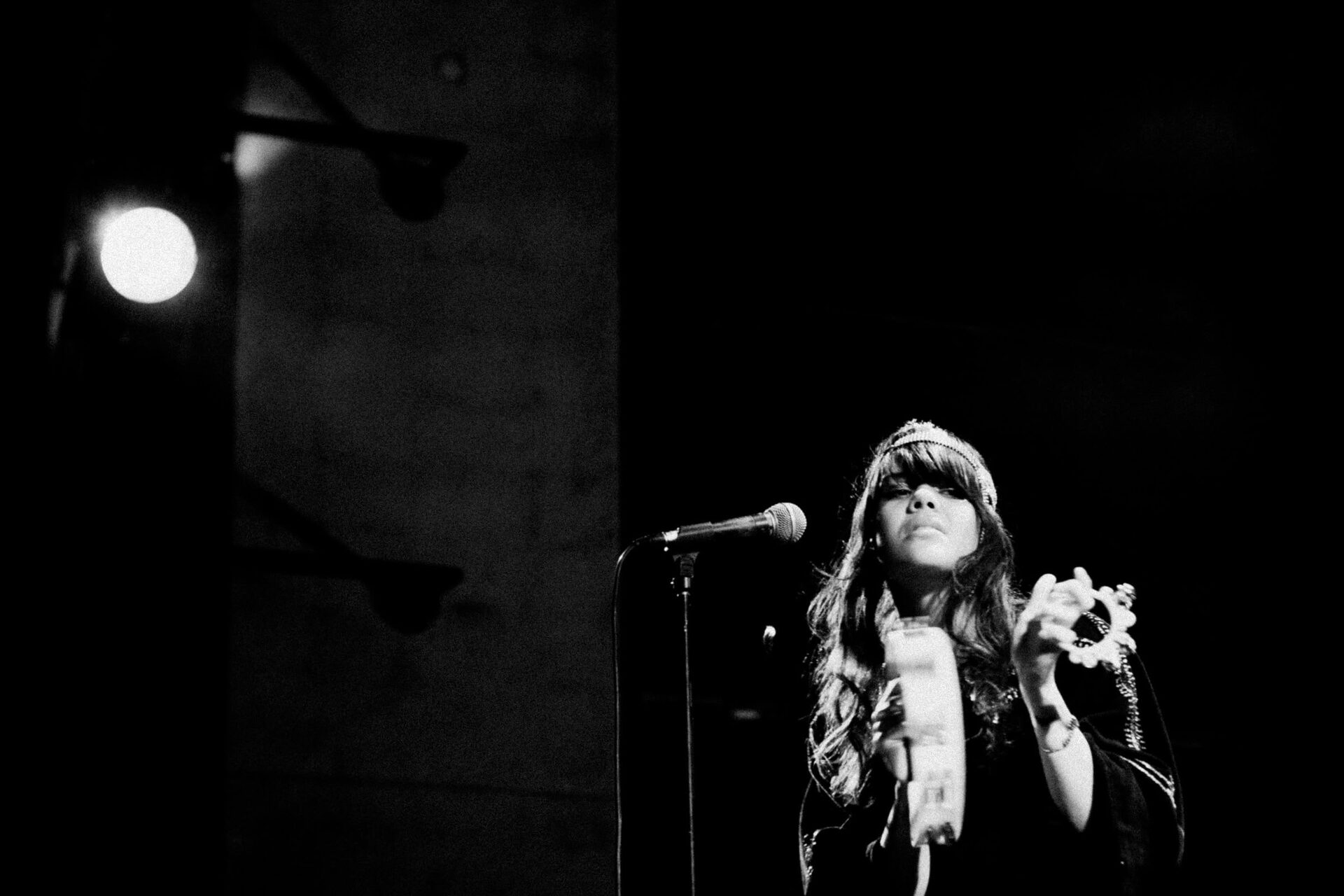 Concert photography — of Bat for Lashes — at Le Grand Mix - Tourcoing — (2007) - Image 3