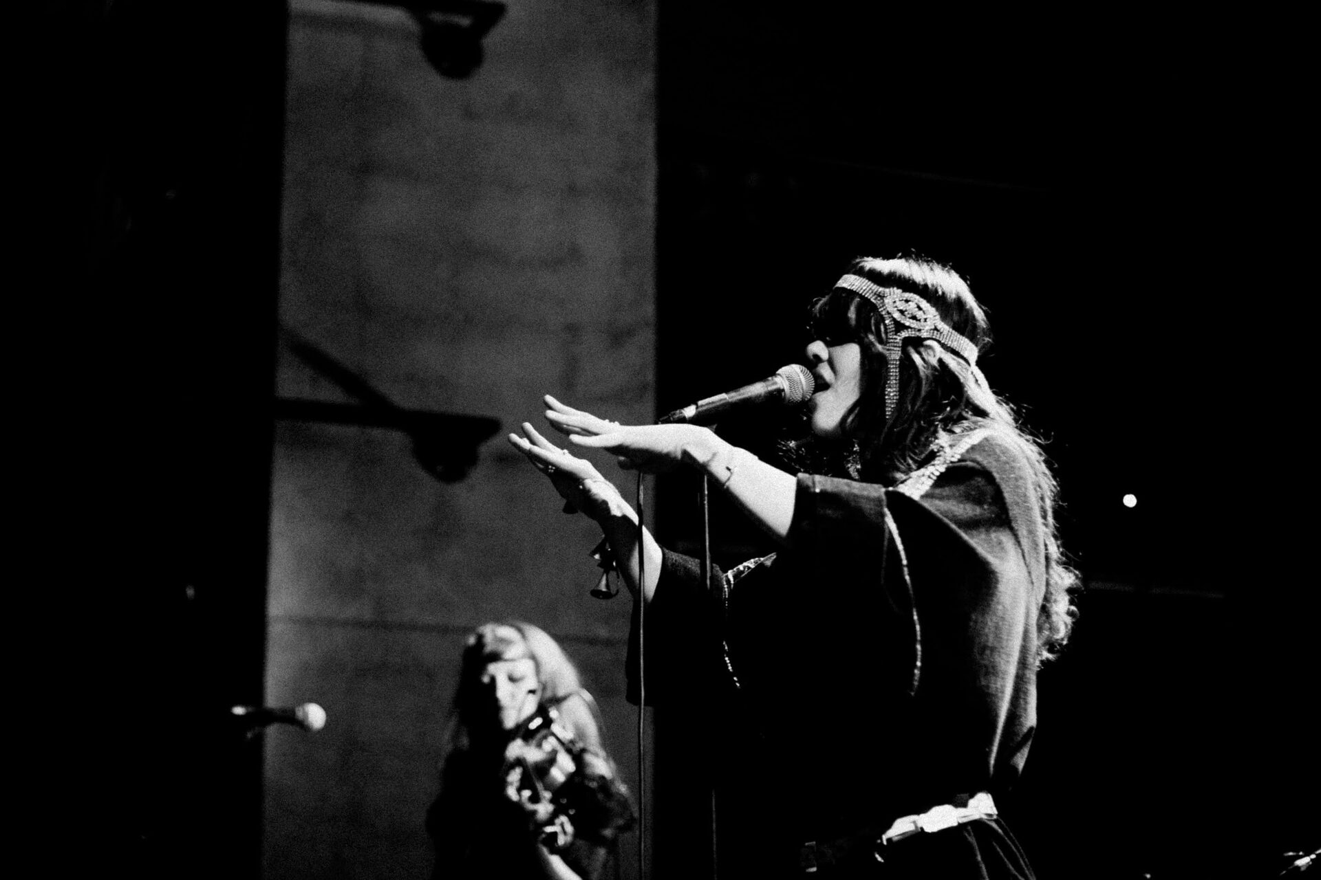 Concert photography — of Bat for Lashes — at Le Grand Mix - Tourcoing — (2007) - Image 10