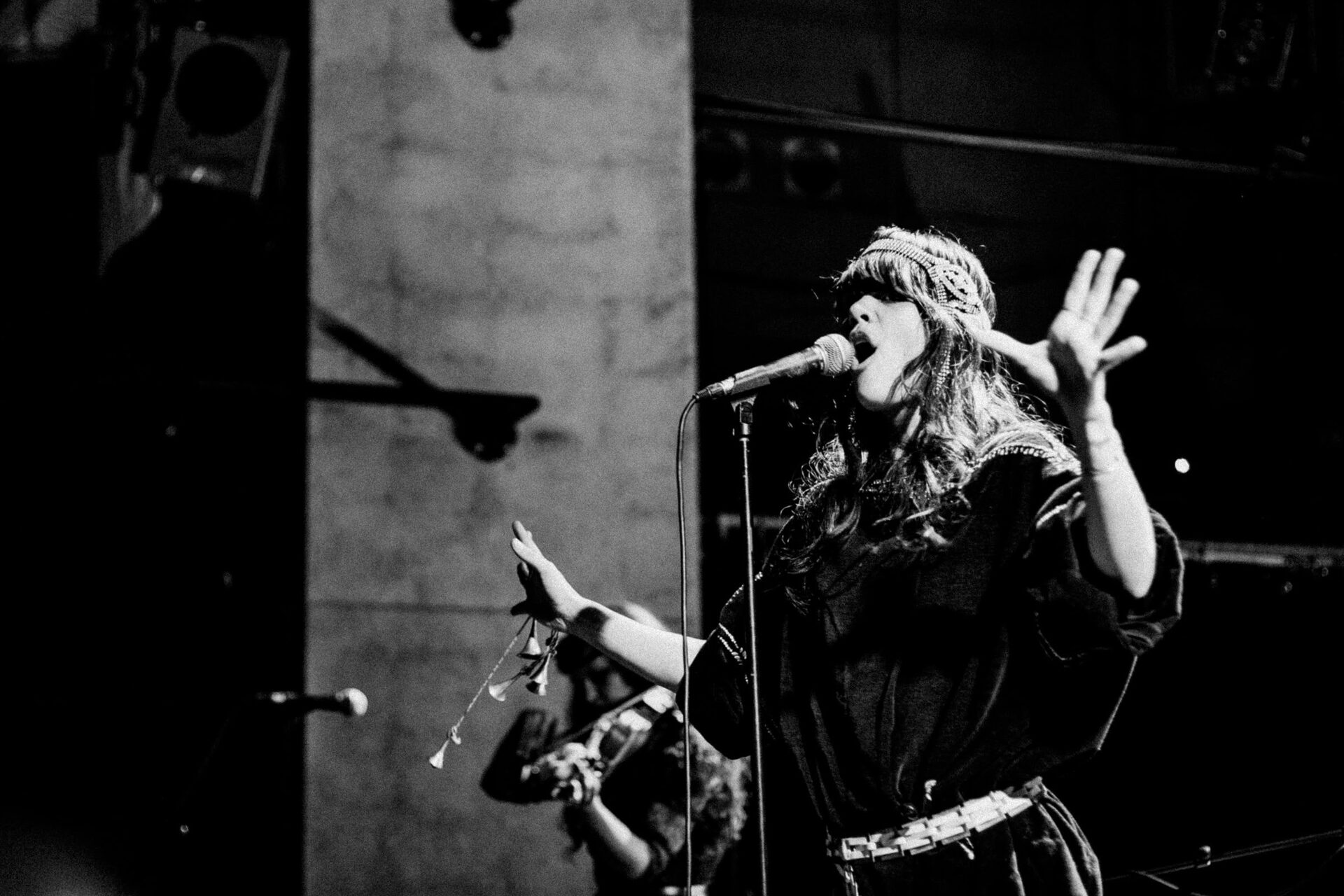 Concert photography — of Bat for Lashes — at Le Grand Mix - Tourcoing — (2007) - Image 12