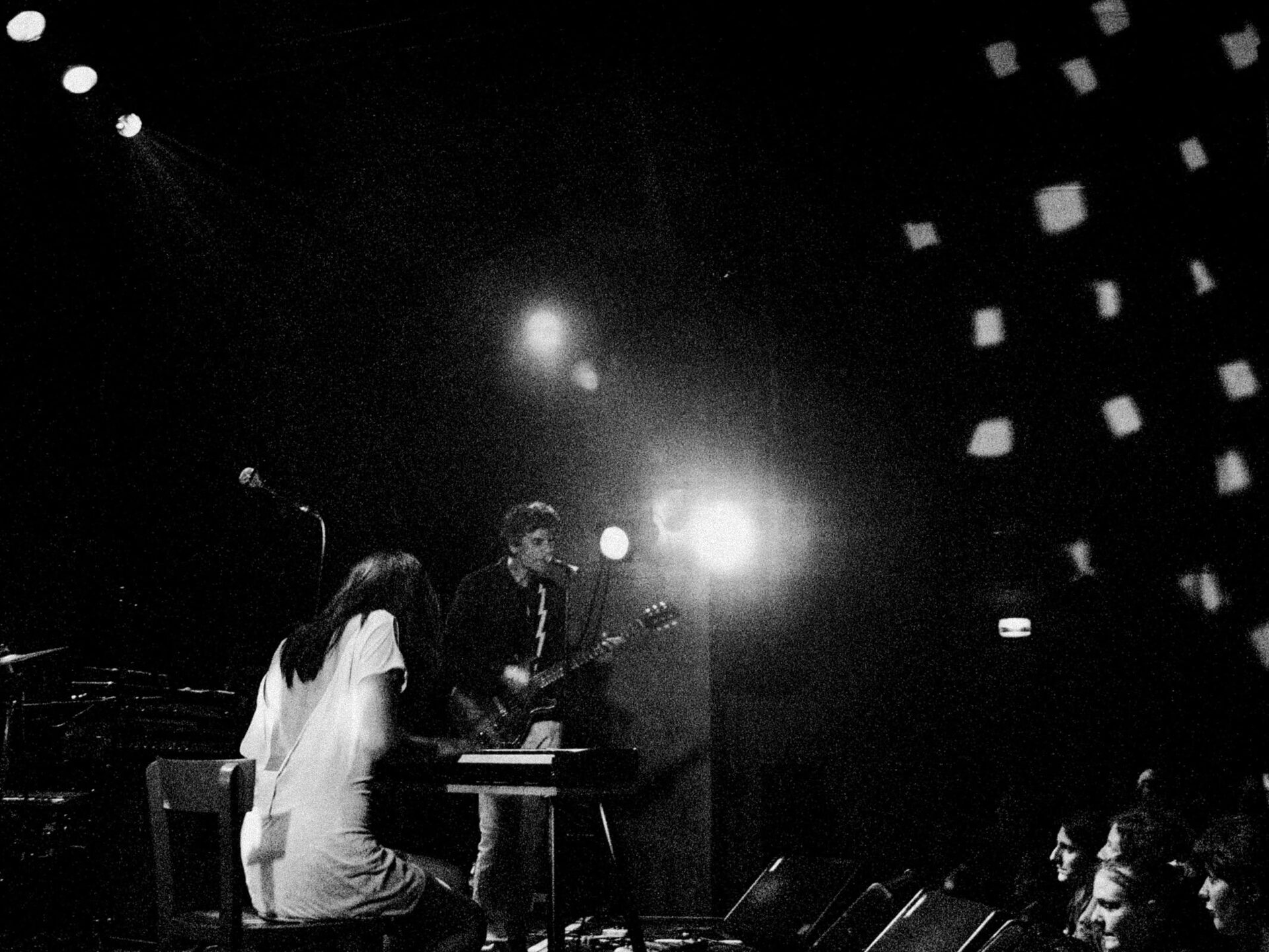 Concert photography — of Blonde Redhead — at Le Grand Mix - Tourcoing — (2004) - Image 8