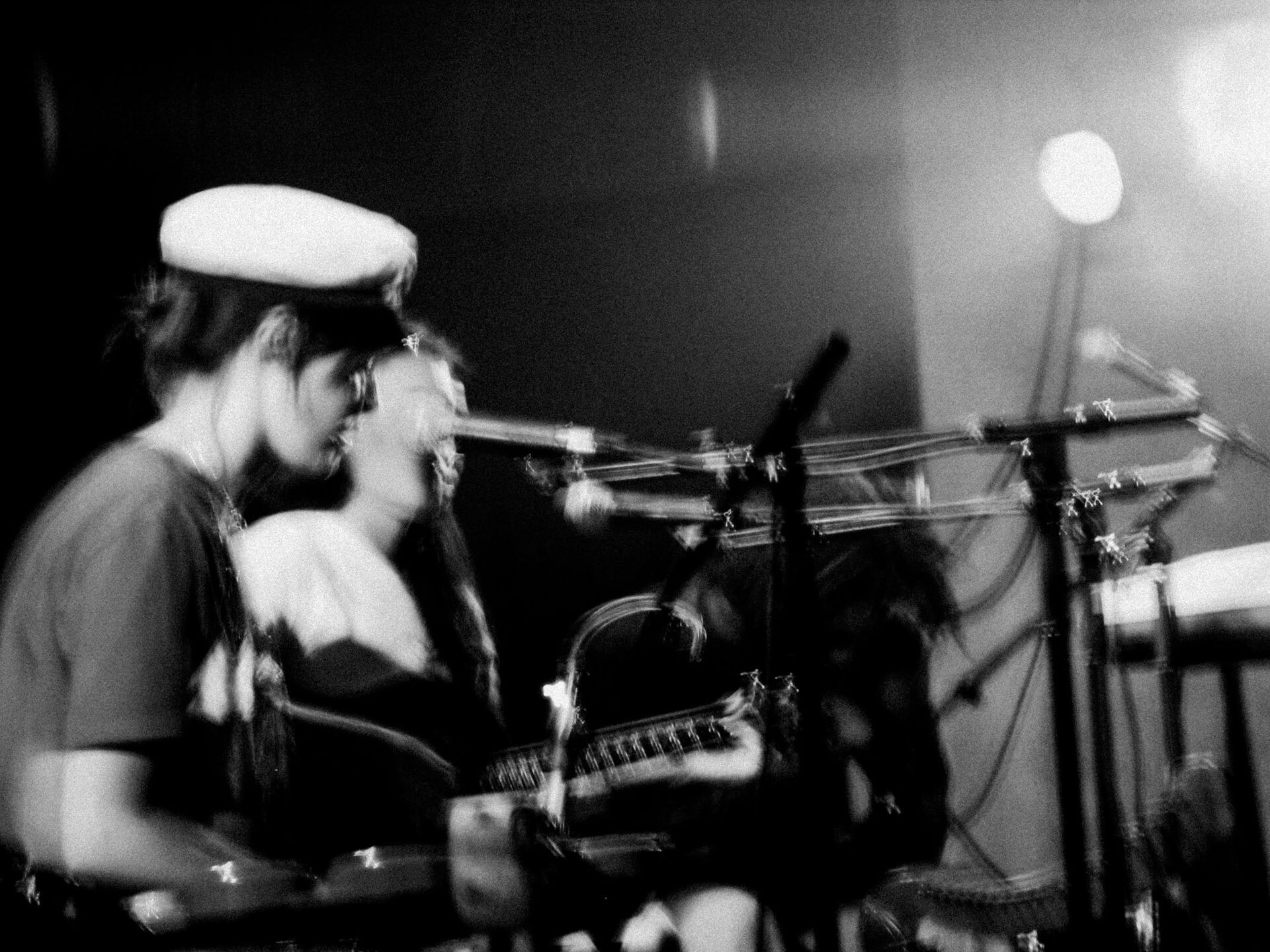 Concert photography — of Cocorosie — at Le Grand Mix - Tourcoing — (2004)