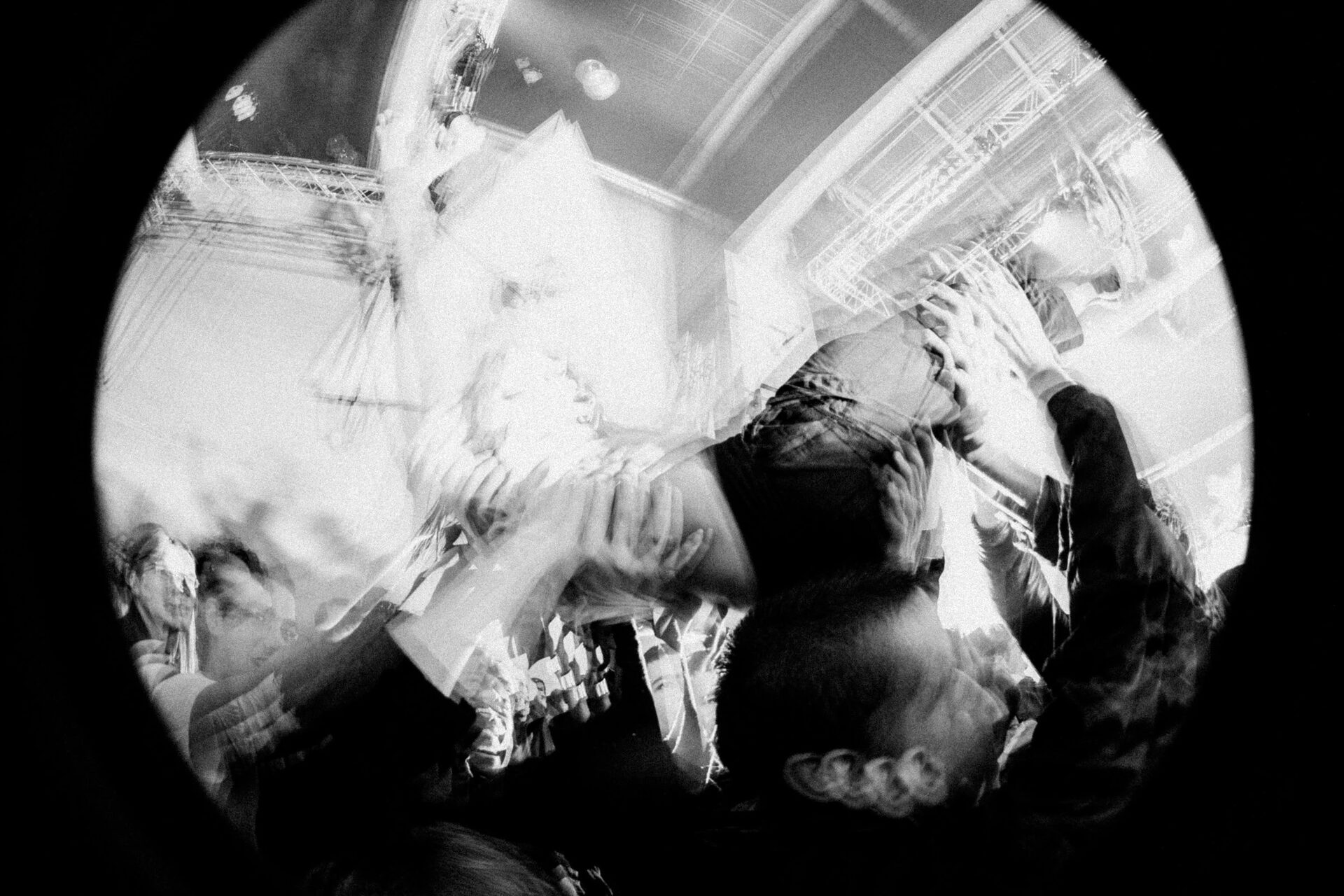 Concert photography — of Crystal Castle — at Le Grand Mix - Tourcoing — (2008) - Image 6