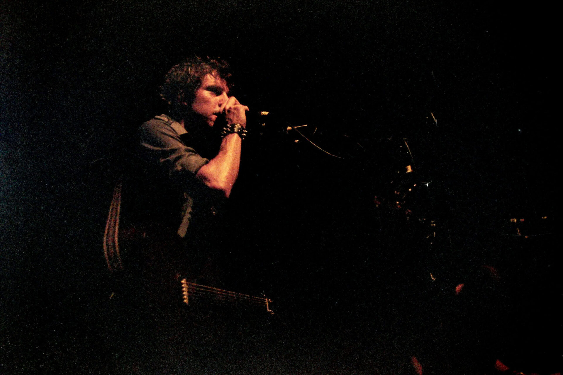 Concert photography — of dEUS — at L'Aéronef - Lille — (1999) - Image 2