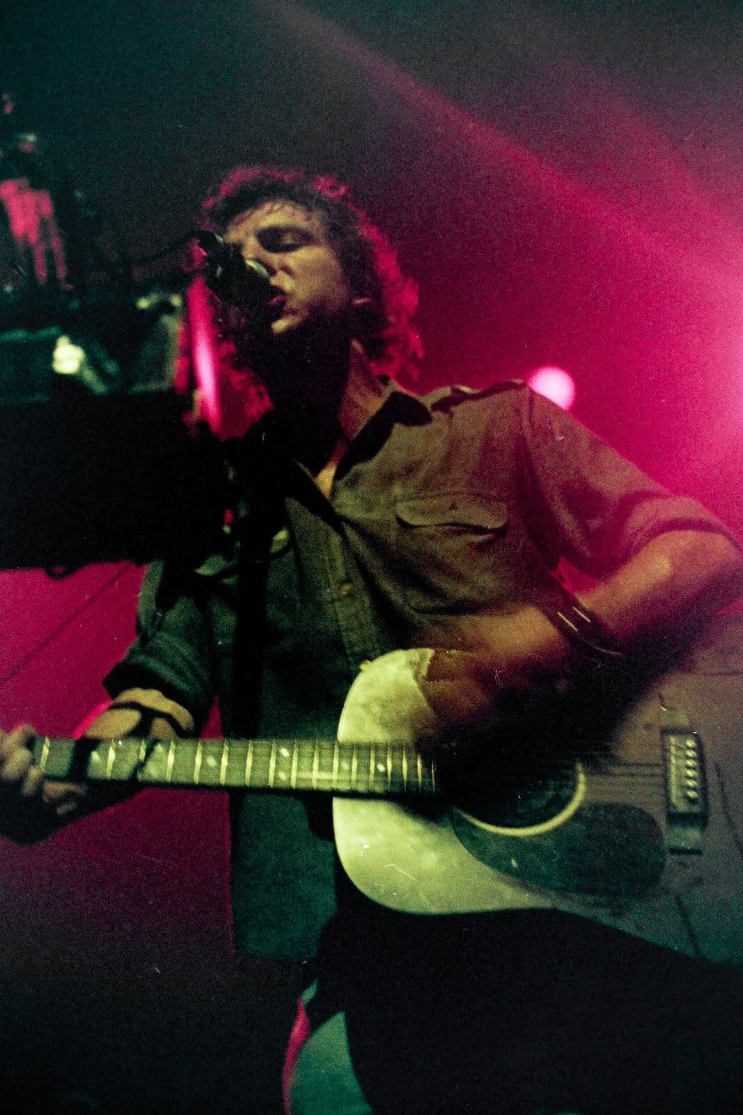Concert photography — of dEUS — at L'Aéronef - Lille — (1999) - Image 9