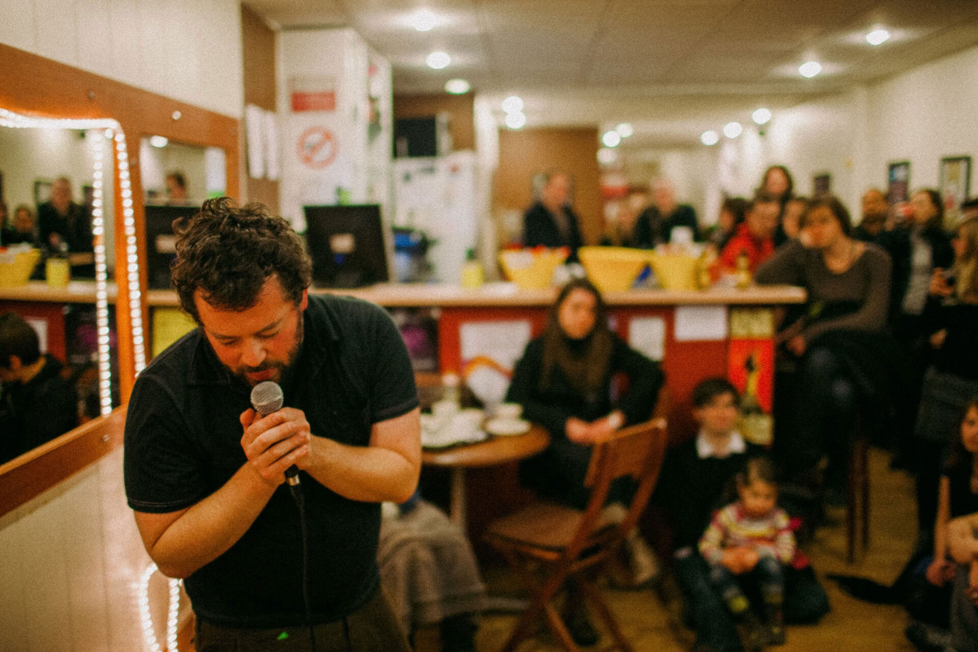 Concert photography — of Dylan Municipal — at Caf& Diskaire - Lille — (2023)