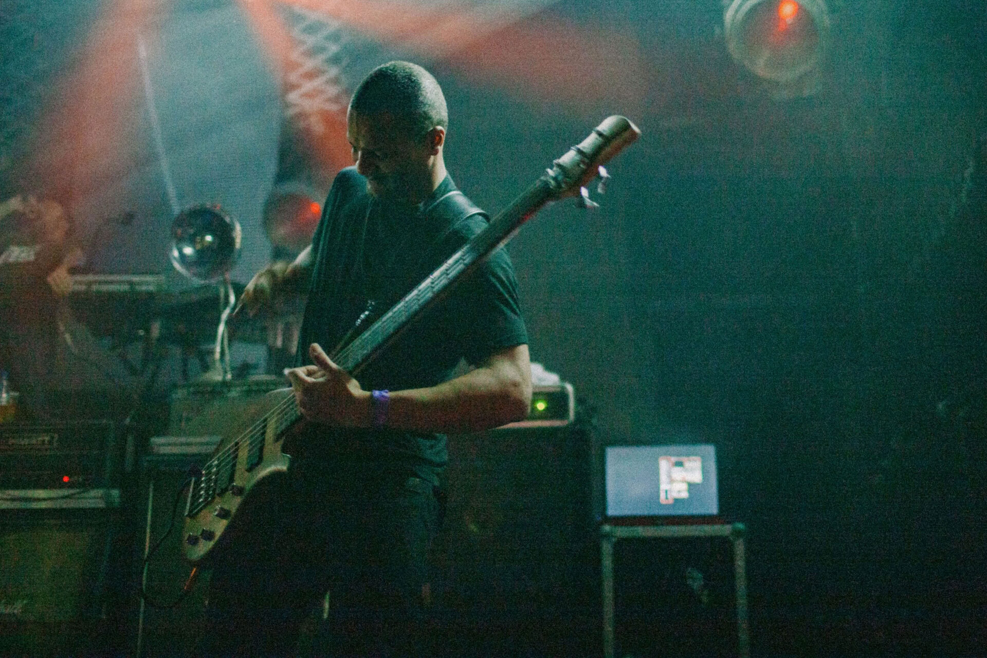 Concert photography — of Hint vs. Ez3kiel — at Le Grand Mix - Tourcoing — (2010) - Image 5