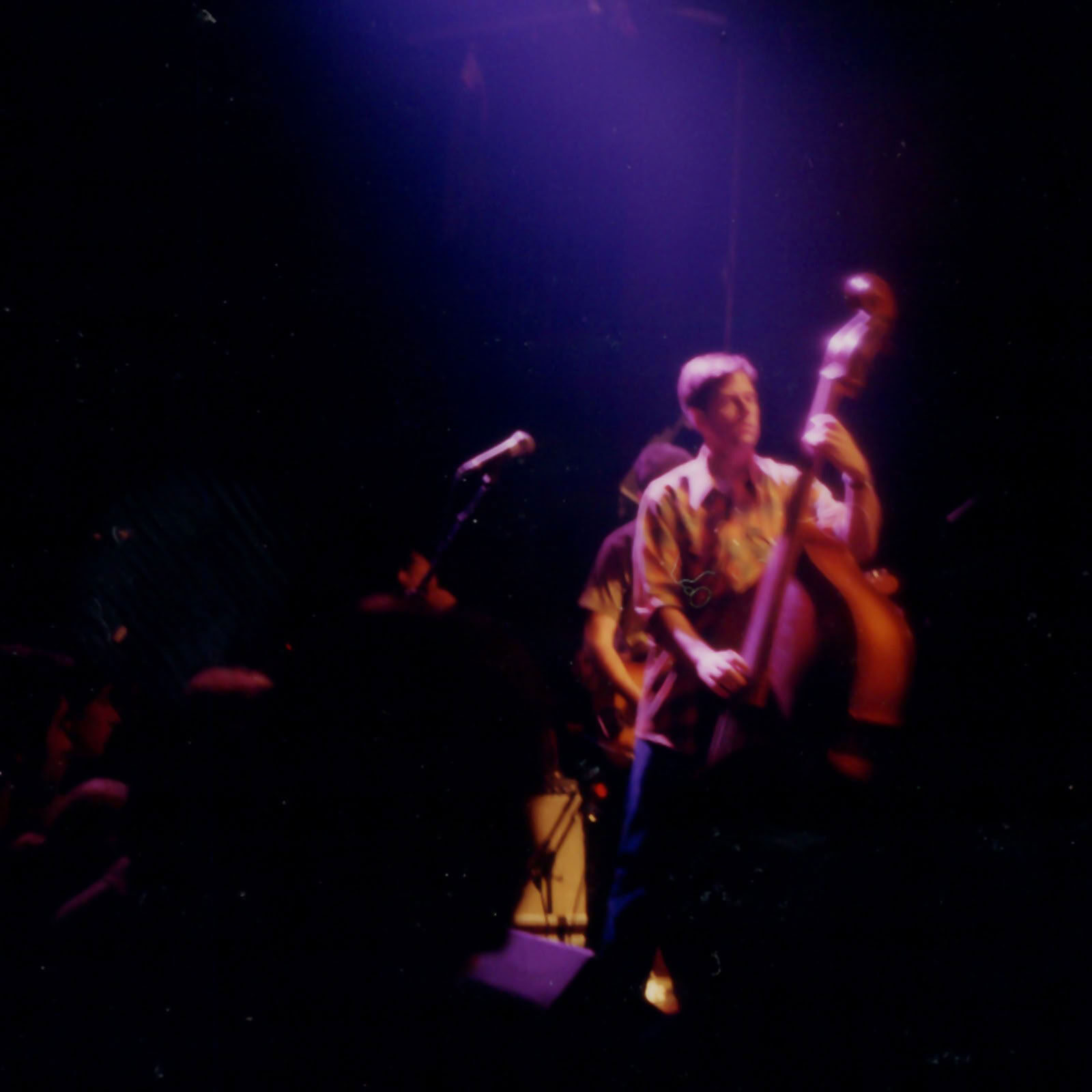 Concert photography — of Giant Sand — at Le Pharos - Arras — (2000)