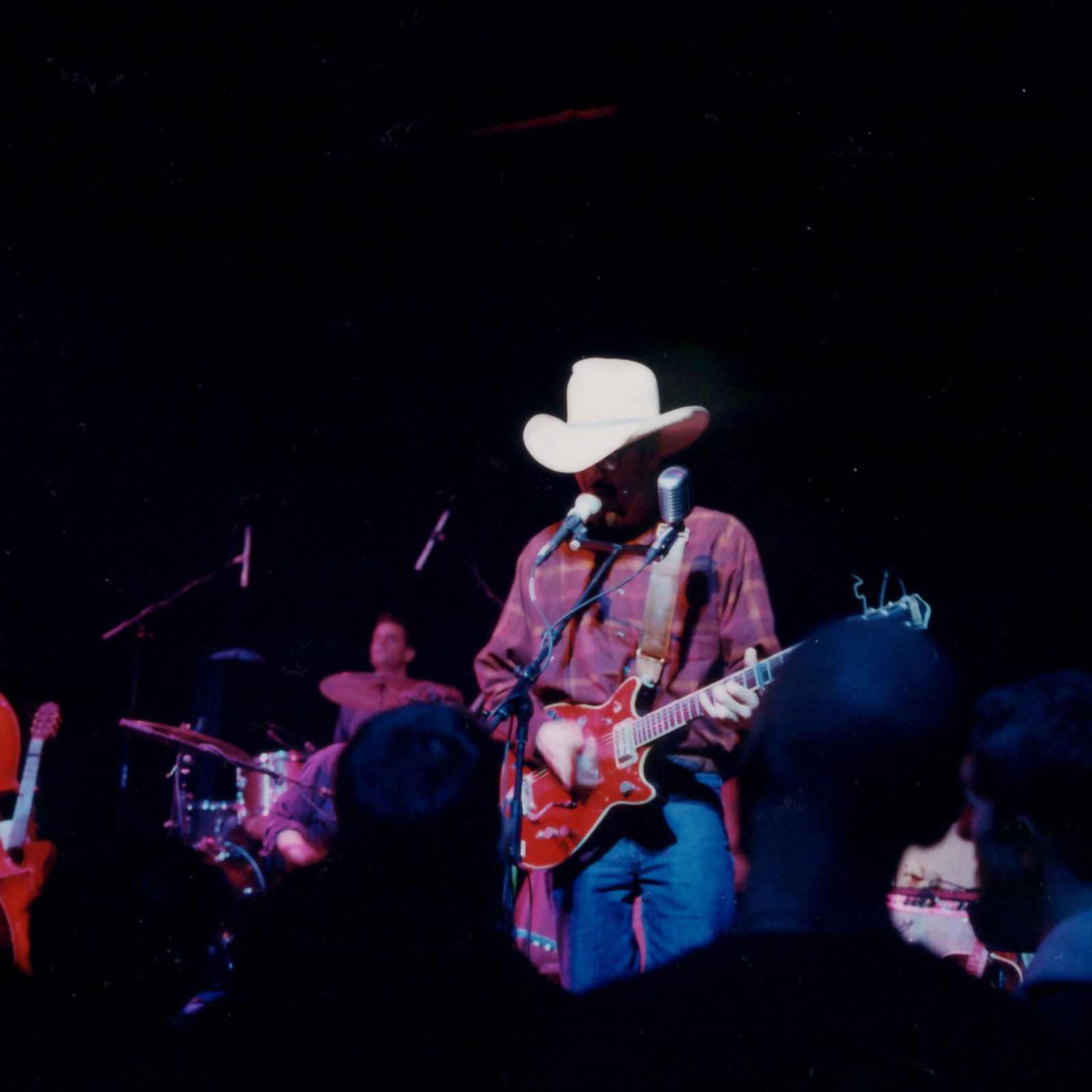 Concert photography — of Giant Sand — at Le Pharos - Arras — (2000) - Image 5