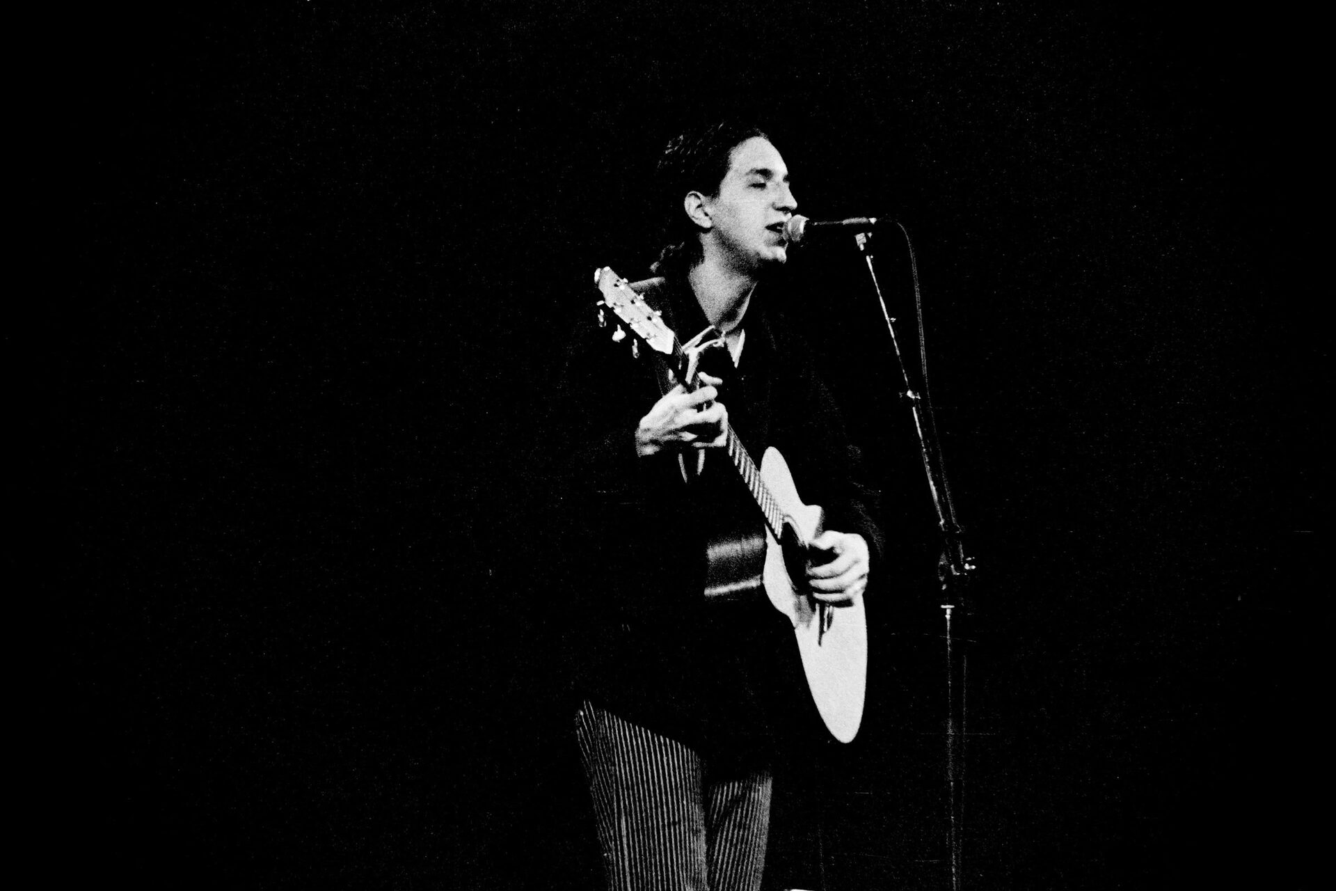 Concert photography — of Joseph Arthur — at Salle des Concerts - Arras — (1997) - Image 2