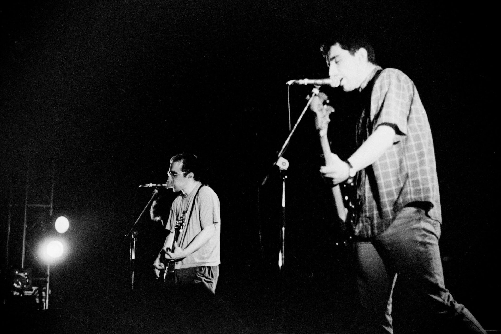 Concert photography — of Les Thugs — at L'Aeronef - Lille — (1999)