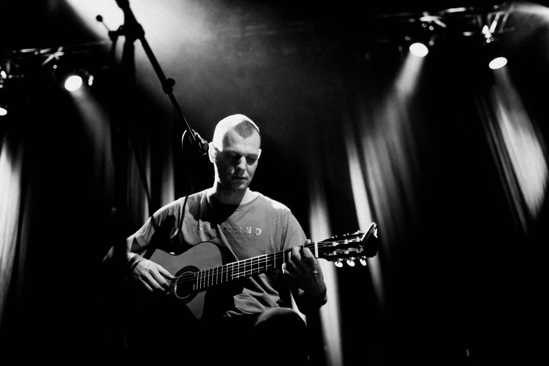 Concert photography — of Matt Elliot — at Le Grand Mix - Tourcoing — (2009)