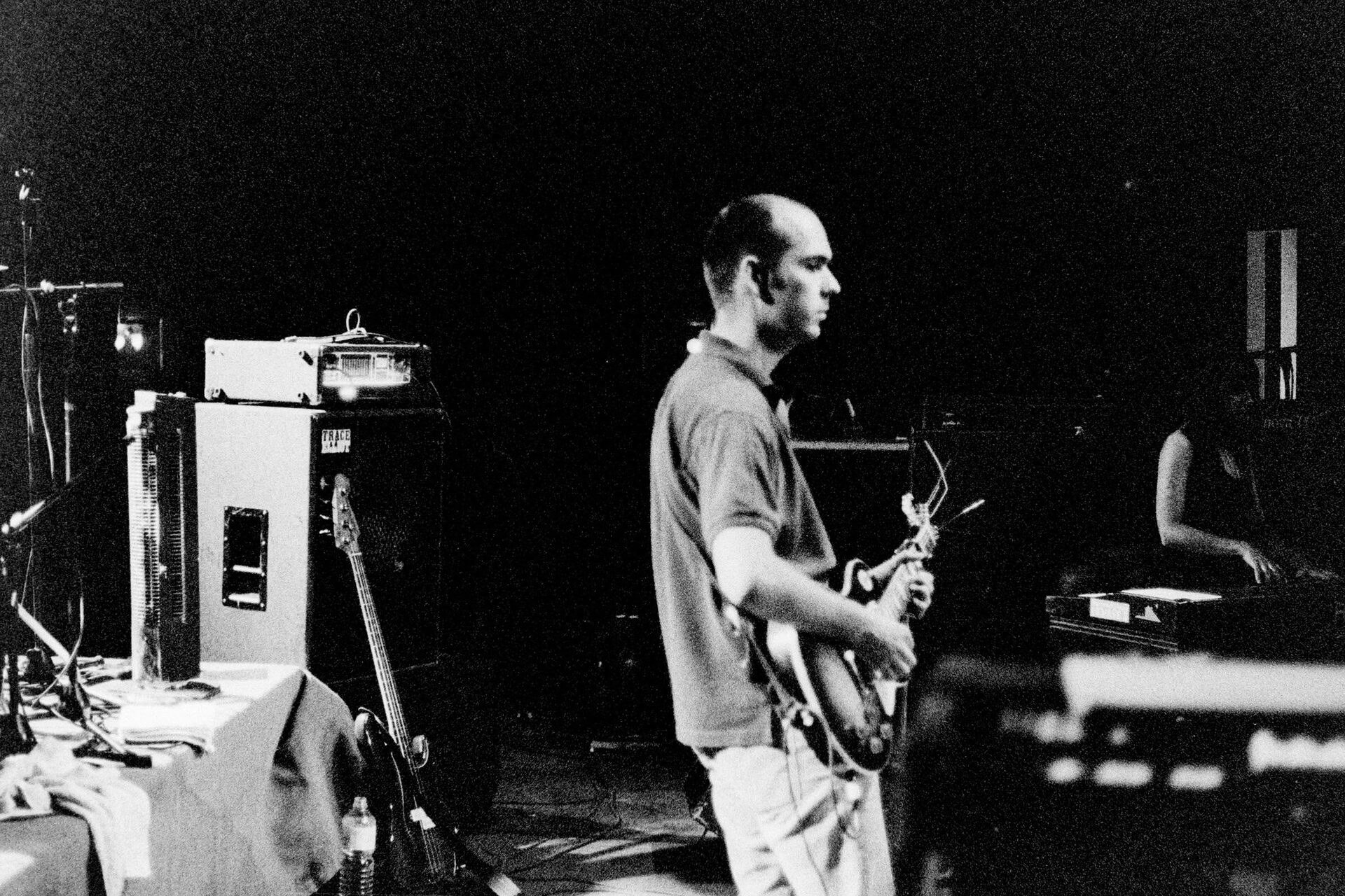 Concert photography — of Mojave 3 — at Salle des concerts - Arras — (1996) - Image 3