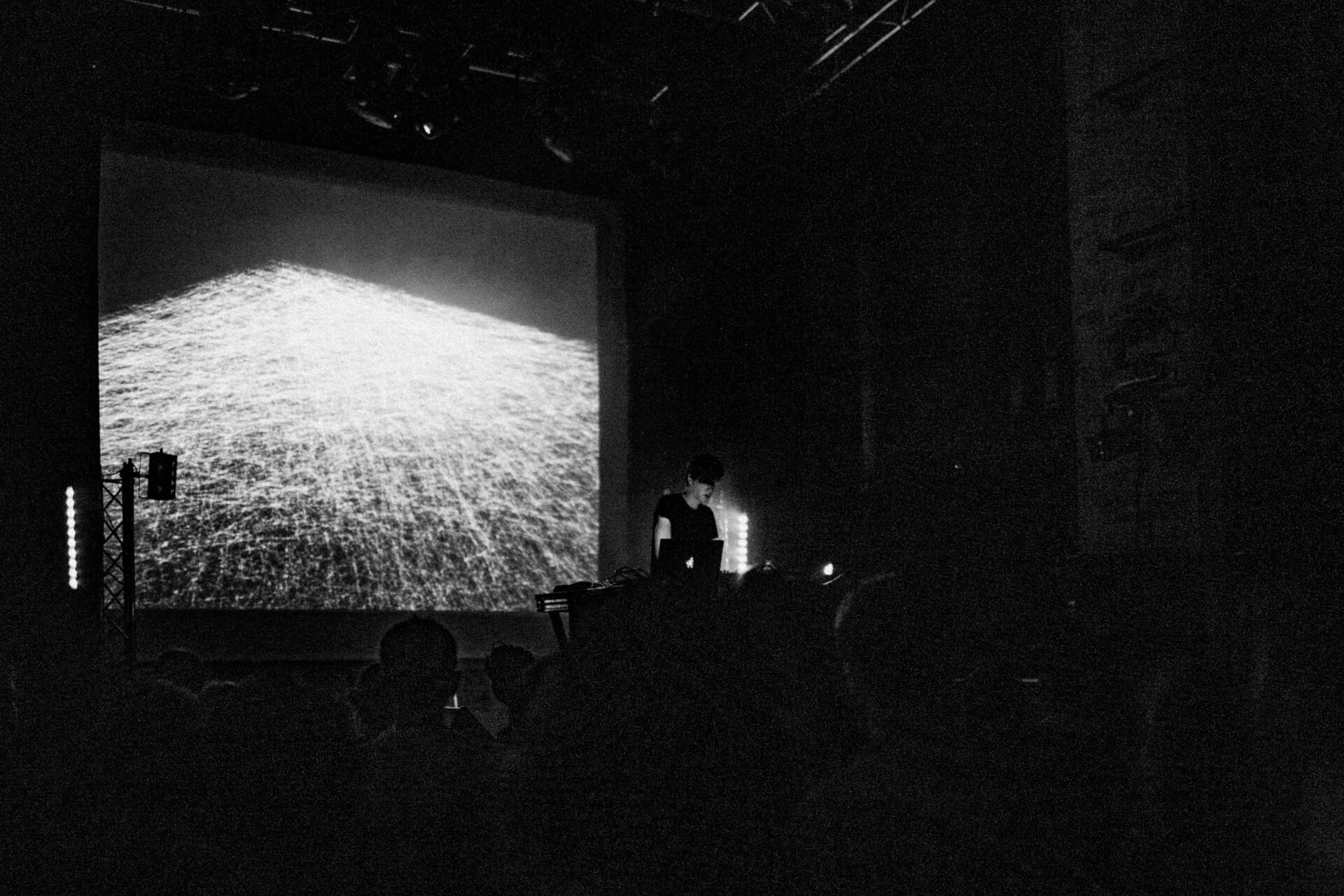 Concert photography — of Mondkopf — at Le Grand Mix - Tourcoing — (2011) - Image 3