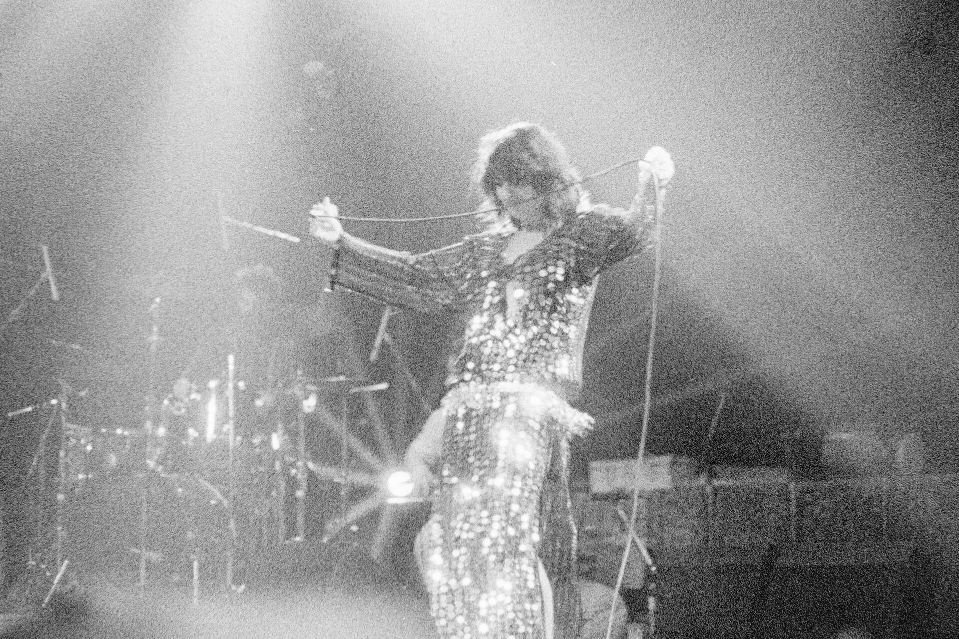 Concert photography — of Natasha Atlas — at L'Aéronef - Lille — (1998) - Image 2