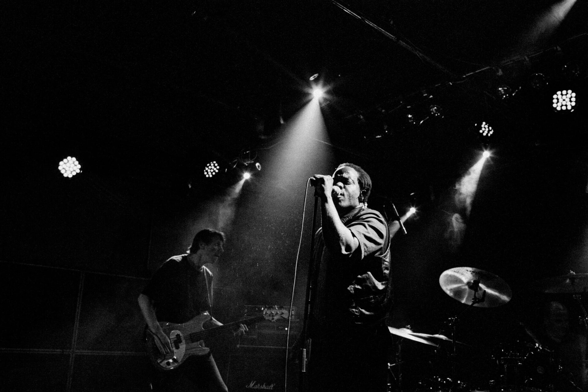 Concert photography — of Oxbow — at L'Aeronef - Lille — (2011) - Image 13