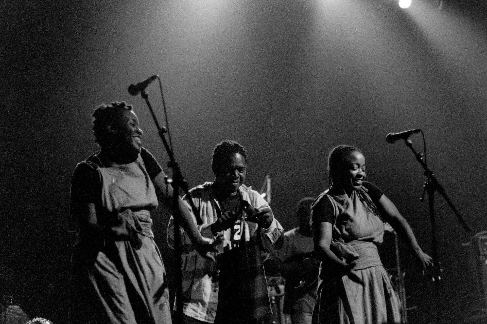 Concert photography — of Salif Keita — at L'Aeronef - Lille — (1999) - Image 6