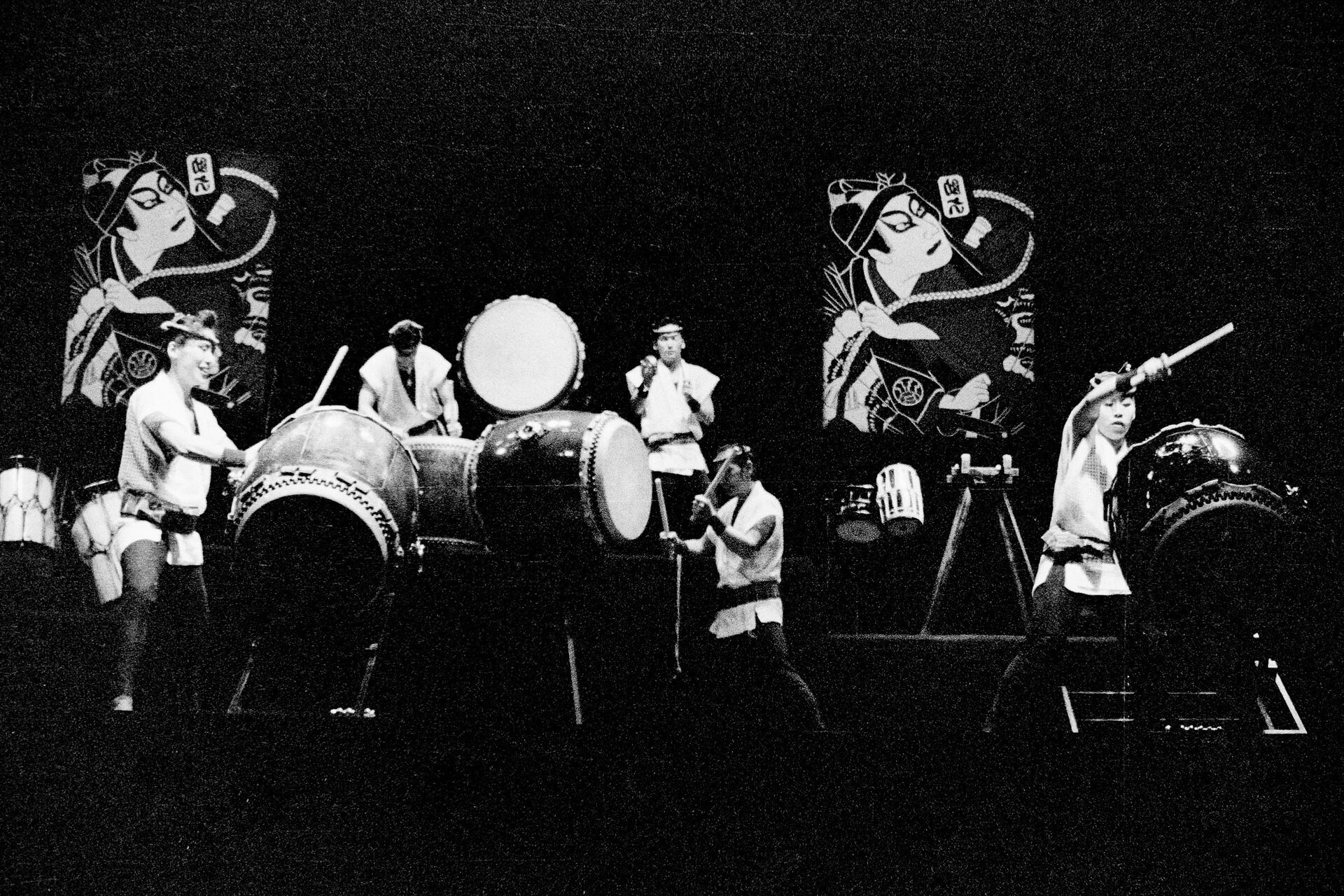 Concert photography — of Taiko Drum — at 1999 - L'Aeronef - Lille — (2023) - Image 2