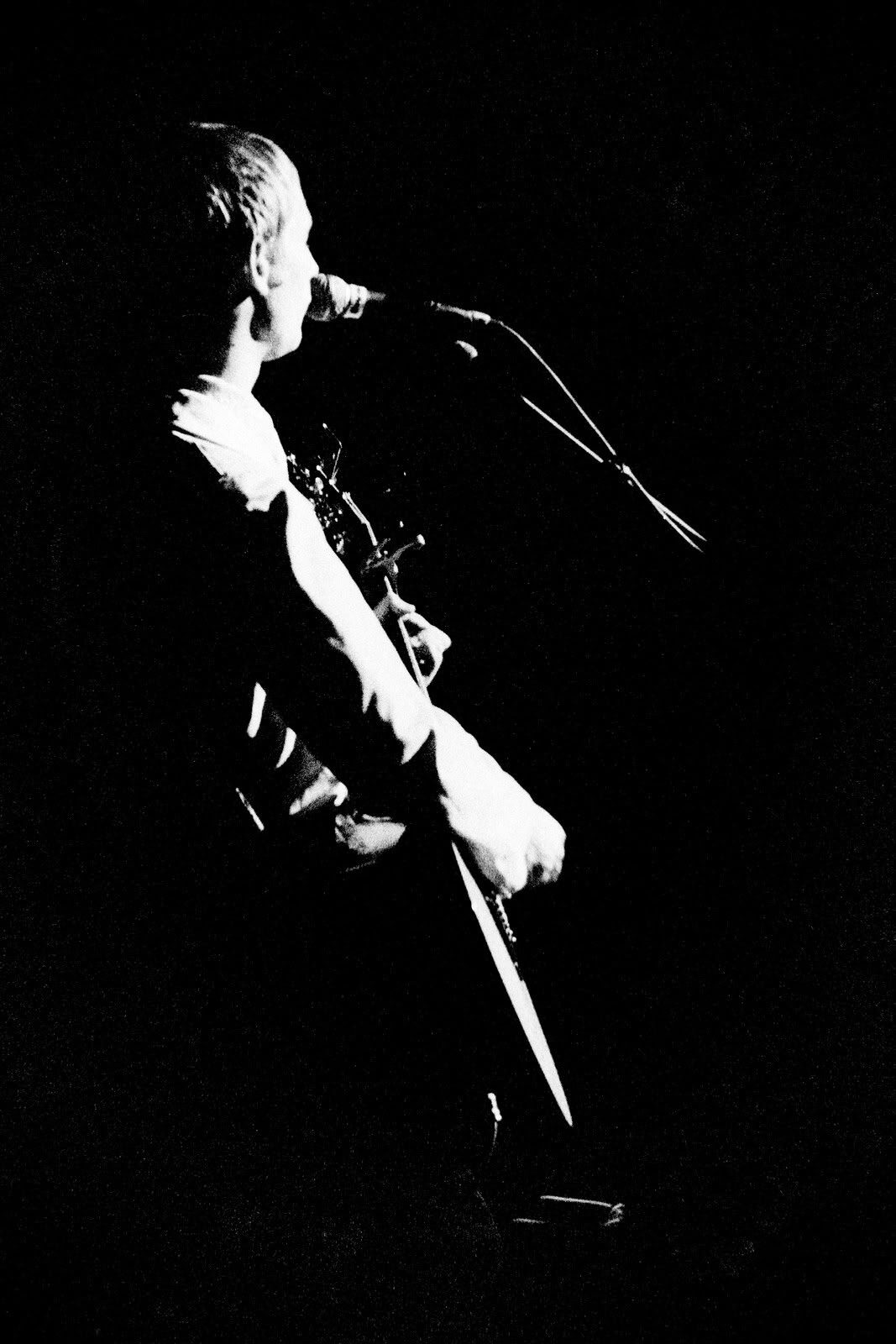 Concert photography — of The Divine Comedy — at Salle des Concerts - Arras — (1996) - Image 6