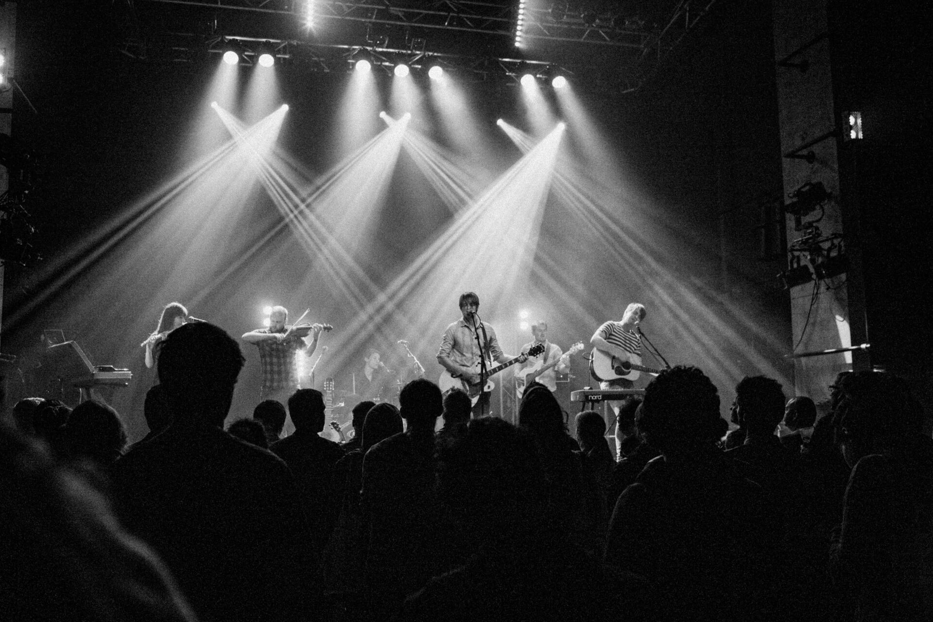 Concert photography — of The Leisure Society — at Le Grand Mix - Tourcoing — (2011)