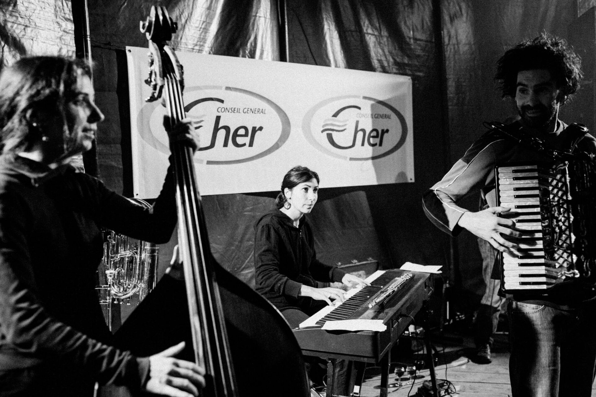 Concert photography — of Les Ogres de Barback — Cher — (2023) - Image 4