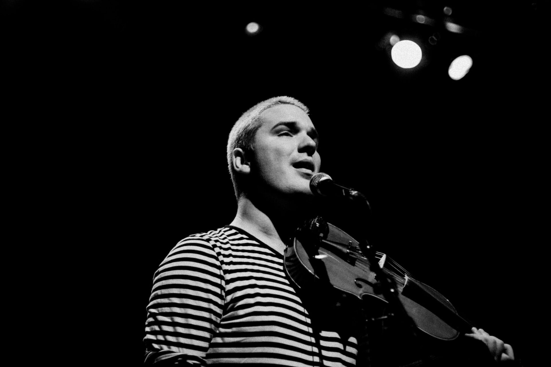 Concert photography — of The Hidden Cameras — at La Condition Publique - Roubaix — (2006) - Image 3