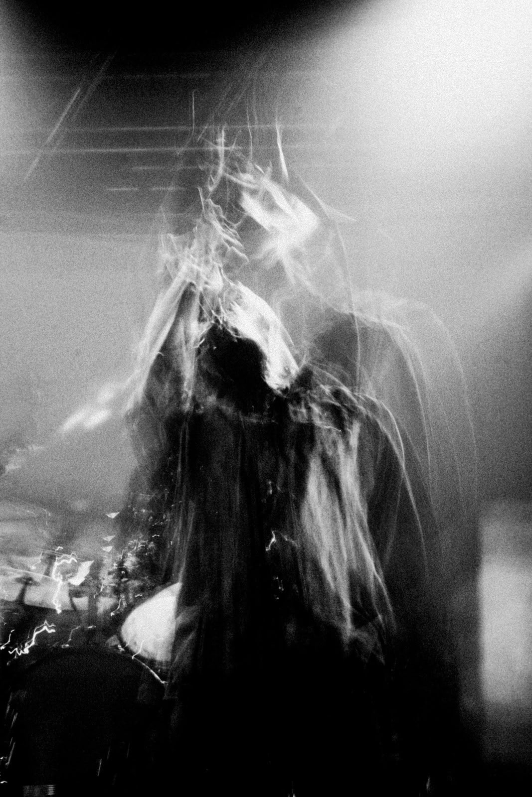 Concert photography — of TV on The Radio — at Festival Scopitone - Nantes — (2004) - Image 4