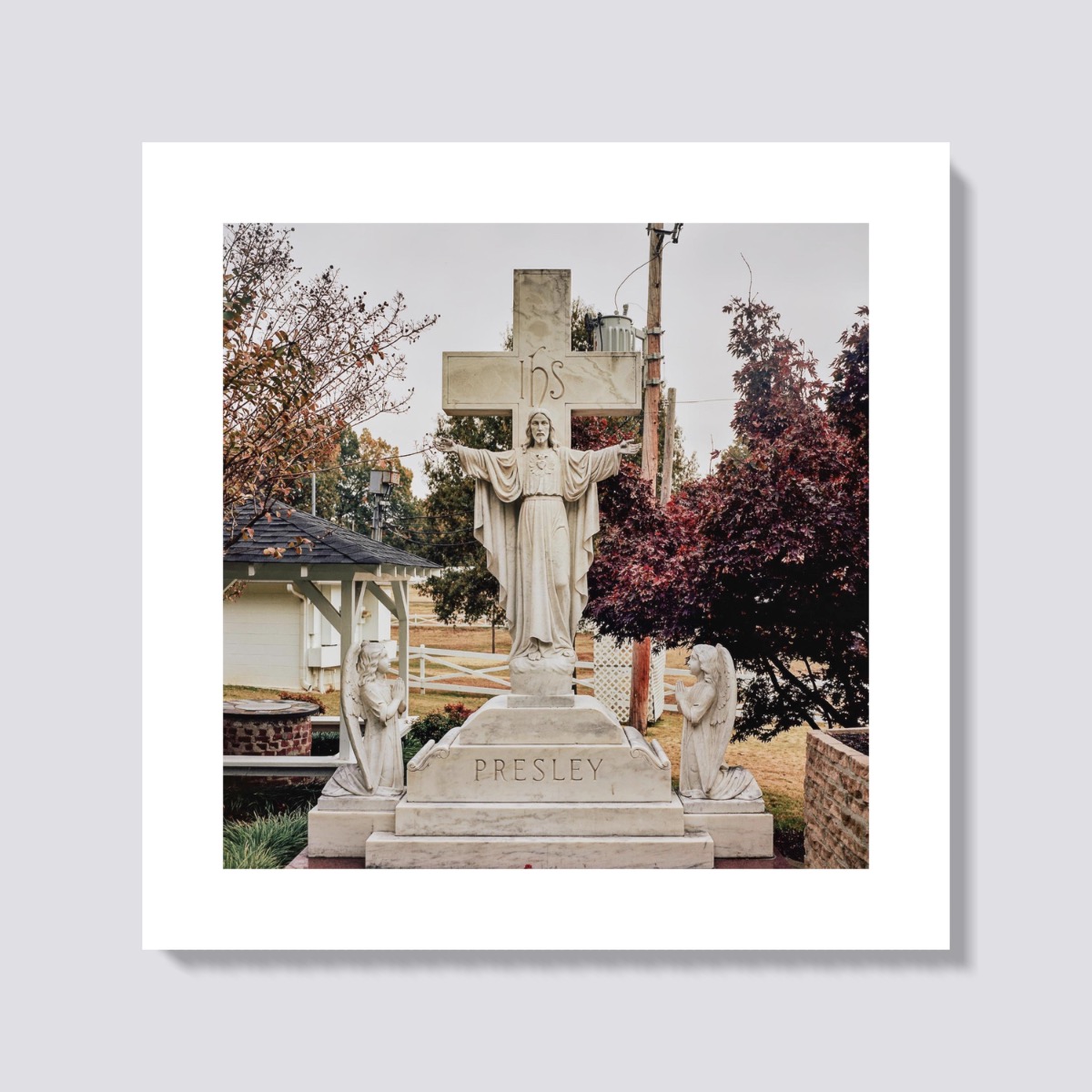 Elvis’s tomb at Graceland, Memphis — Tennessee Moonshine series, photograph by Mathieu Drouet
